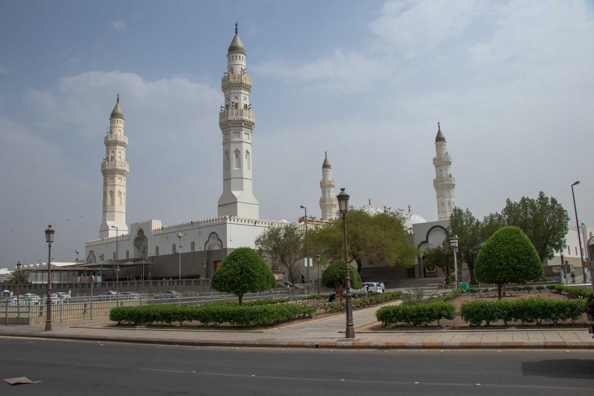 Historical Madinah Tour