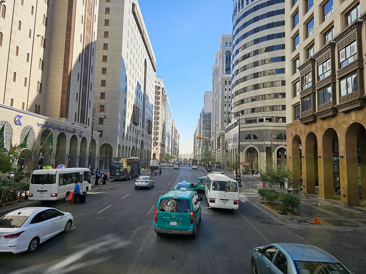 Street scene in Madinah.